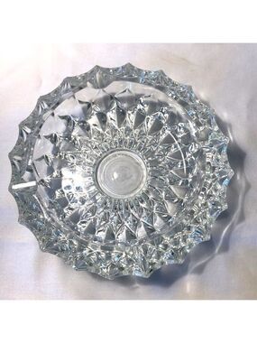 VINTAGE Glass round ashtray/trinket tray  7” w X 2” h, 2 Lb 11oz nonsmoking home